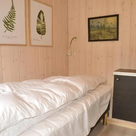 Three-bedroom Holiday In * Hemmet