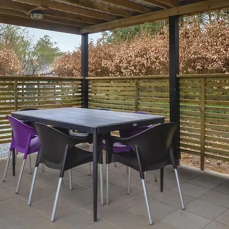 Σπίτι διακοπών Three-bedroom Holiday In *