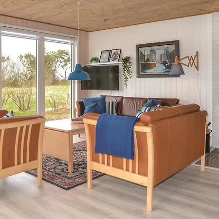 Σπίτι διακοπών Three-bedroom Holiday In *