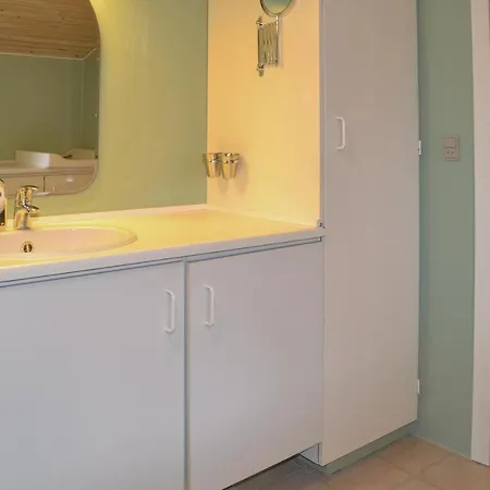 Three-bedroom Holiday In Σπίτι διακοπών Hemmet
