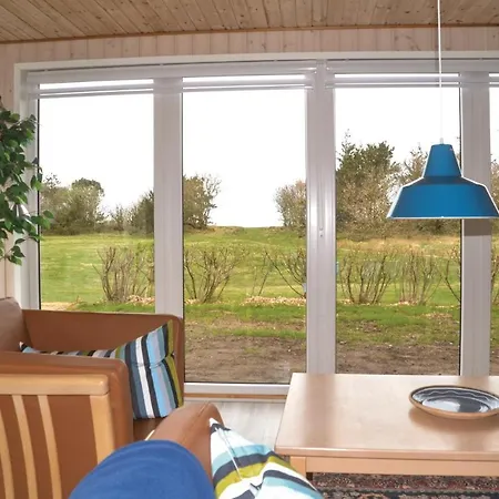 Three-bedroom Holiday In * Hemmet