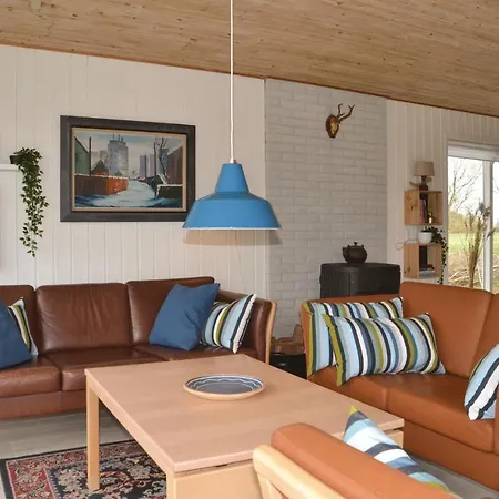 Three-bedroom Holiday In Σπίτι διακοπών Hemmet